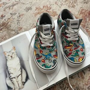 Vans Kids Sneakers - Gray dinosaur Print